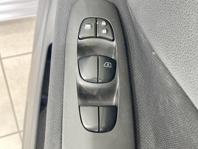 セレナ ハイウェイスター　Ｖセレ＋セーフティＩＩ　ＳＨＶ　禁煙車　ＳＤナビ　両側電動スライド　全周囲カメラ　衝突被害軽減　ドラレコ　コーナーセンサー　スマートキー　ＬＥＤヘッド　ＥＴＣ　クルコン　オートライト　オートエアコン　純正１６インチＡＷ　フルセグ（51枚目）