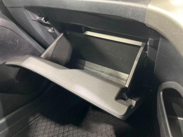 シエンタ ハイブリッドＧ　禁煙車　純正ナビ　モデリスタエアロ　バックカメラ　衝突軽減装置　両側電動スライドドア　シートヒーター　ＬＥＤヘッド　ＥＴＣ　オートハイビーム　オートライト　オートエアコン　純正１６インチＡＷ（39枚目）