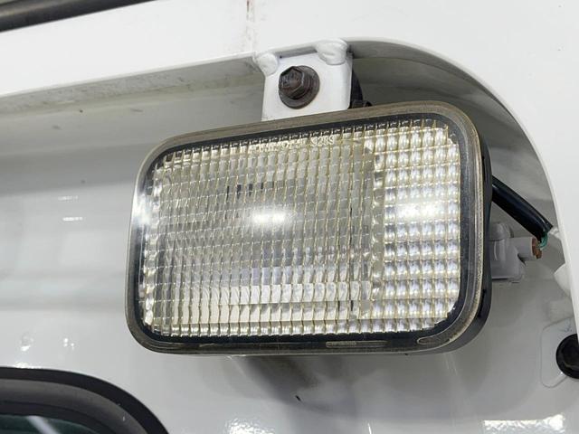 ハイゼットトラック エアコン・パワステスペシャルＶＳ　禁煙車　４ＷＤ　オーディオ　エアコン　ヘッドライトレベライザー　１２インチアルミホイール　ドアバイザー（27枚目）