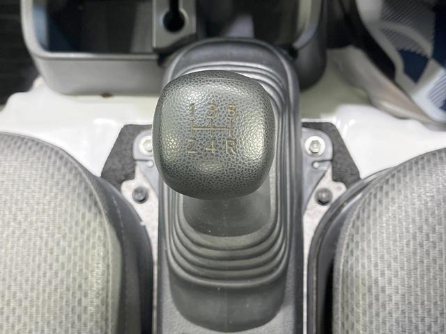 ハイゼットトラック スタンダードＳＡＩＩＩｔ　禁煙車　４ＷＤ　５ＭＴ　衝突軽減装置　ＬＥＤヘッド　横滑り防止装置　ＡＢＳ　トラクションコントロール　衝突安全ボディ（3枚目）