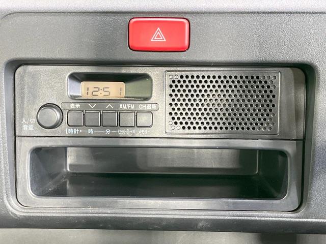 ハイゼットトラック スタンダードＳＡＩＩＩｔ　禁煙車　４ＷＤ　５ＭＴ　衝突軽減装置　ＬＥＤヘッド　横滑り防止装置　ＡＢＳ　トラクションコントロール　衝突安全ボディ（6枚目）