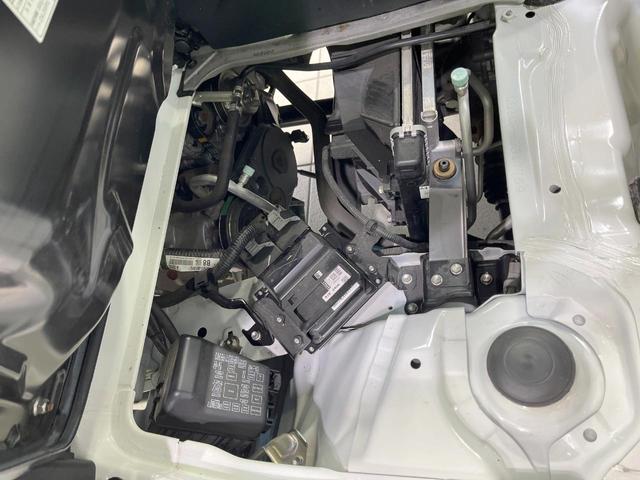 ハイゼットトラック スタンダードＳＡＩＩＩｔ　禁煙車　４ＷＤ　５ＭＴ　衝突軽減装置　ＬＥＤヘッド　横滑り防止装置　ＡＢＳ　トラクションコントロール　衝突安全ボディ（17枚目）