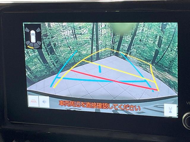 カローラクロス Ｚ　禁煙車　純正８型ディスプレイオーディオ　バックカメラ　衝突軽減装置　レーダークルーズ　電動リアゲート　パワーシート　シートヒーター　コーナーセンサー　ＬＥＤヘッド　オートハイビーム　ルーフレール（4枚目）