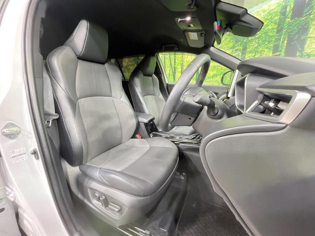 カローラクロス Ｚ　禁煙車　純正８型ディスプレイオーディオ　バックカメラ　衝突軽減装置　レーダークルーズ　電動リアゲート　パワーシート　シートヒーター　コーナーセンサー　ＬＥＤヘッド　オートハイビーム　ルーフレール（8枚目）