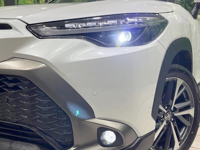 カローラクロス Ｚ　禁煙車　純正８型ディスプレイオーディオ　バックカメラ　衝突軽減装置　レーダークルーズ　電動リアゲート　パワーシート　シートヒーター　コーナーセンサー　ＬＥＤヘッド　オートハイビーム　ルーフレール（12枚目）