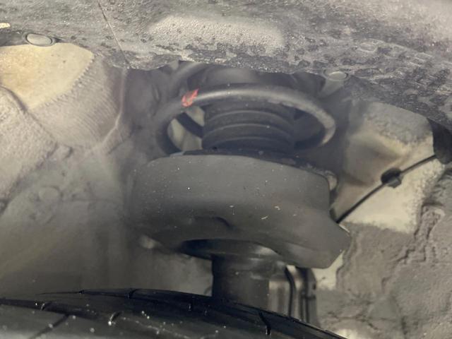 カローラクロス Ｚ　禁煙車　純正８型ディスプレイオーディオ　バックカメラ　衝突軽減装置　レーダークルーズ　電動リアゲート　パワーシート　シートヒーター　コーナーセンサー　ＬＥＤヘッド　オートハイビーム　ルーフレール（20枚目）