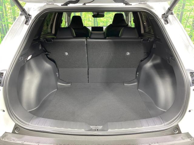 カローラクロス Ｚ　禁煙車　純正８型ディスプレイオーディオ　バックカメラ　衝突軽減装置　レーダークルーズ　電動リアゲート　パワーシート　シートヒーター　コーナーセンサー　ＬＥＤヘッド　オートハイビーム　ルーフレール（46枚目）