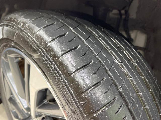 カローラクロス Ｚ　禁煙車　純正８型ディスプレイオーディオ　バックカメラ　衝突軽減装置　レーダークルーズ　電動リアゲート　パワーシート　シートヒーター　コーナーセンサー　ＬＥＤヘッド　オートハイビーム　ルーフレール（56枚目）