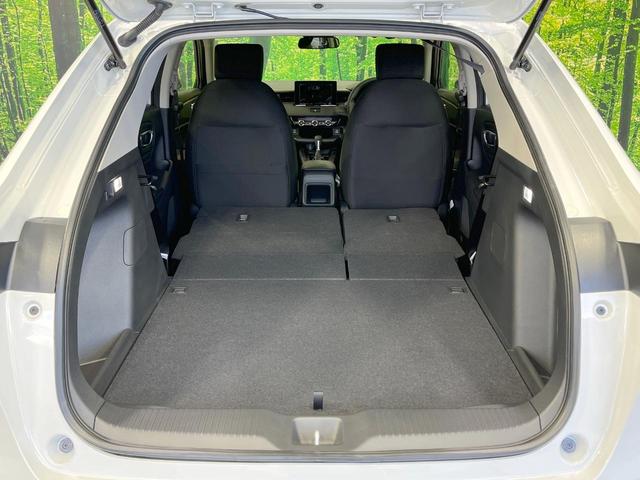 ヴェゼル Ｇ　登録済未使用車　４ＷＤ　寒冷地仕様　衝突軽減装置　レーダークルーズ　シートヒーター　レーンアシスト　コーナーセンサー　ＬＥＤヘッド　オートハイビーム　オートライト　オートエアコン　スマートキー（10枚目）
