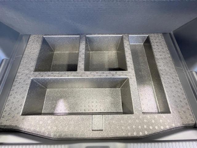 ヴェゼル Ｇ　登録済未使用車　４ＷＤ　寒冷地仕様　衝突軽減装置　レーダークルーズ　シートヒーター　レーンアシスト　コーナーセンサー　ＬＥＤヘッド　オートハイビーム　オートライト　オートエアコン　スマートキー（39枚目）