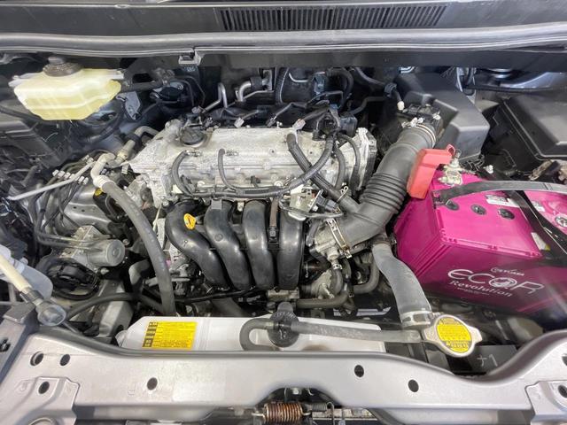 ヴォクシー ＺＳ　煌　禁煙車　４ＷＤ　両側電動スライド　純正９型ナビ　バックカメラ　寒冷地仕様　スマートキー　ＥＴＣ　ＬＥＤヘッド　オートライト　デュアルオートエアコン　純正１６インチアルミ　リアオートエアコン（18枚目）