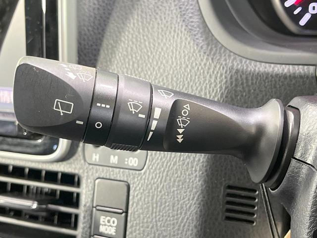 ヴォクシー ＺＳ　煌　禁煙車　４ＷＤ　両側電動スライド　純正９型ナビ　バックカメラ　寒冷地仕様　スマートキー　ＥＴＣ　ＬＥＤヘッド　オートライト　デュアルオートエアコン　純正１６インチアルミ　リアオートエアコン（30枚目）