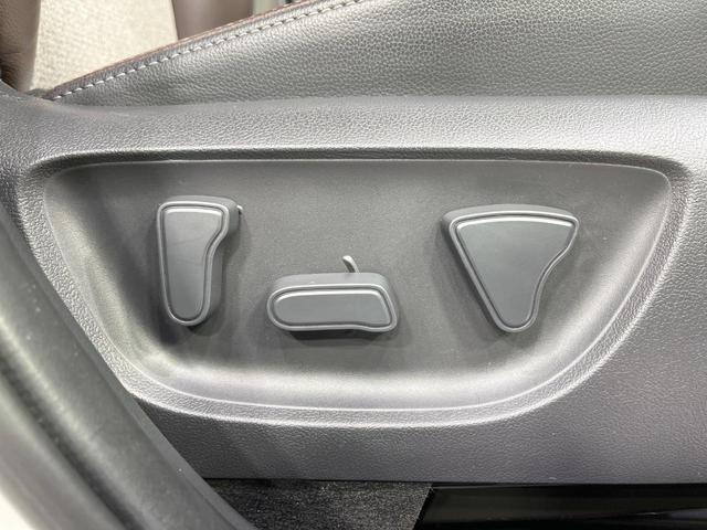 ヤリスクロス ハイブリッドＺ　禁煙車　純正８型ディスプレイオーディオ　全周囲カメラ　衝突軽減装置　レーダークルーズ　電動リアゲート　ハーフレザーシート　パワーシート　シートヒーター　ドラレコ　ＬＥＤヘッド　ＥＴＣ　オートハイビーム（41枚目）