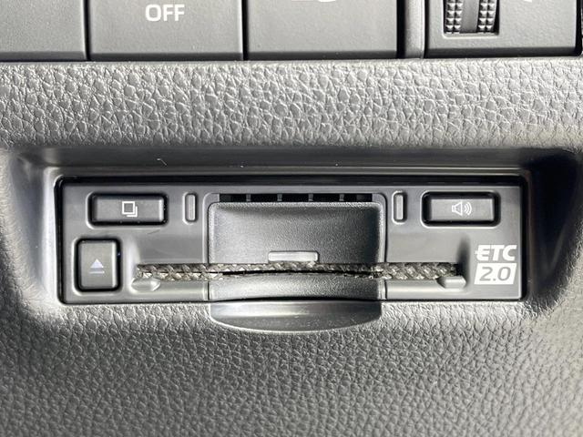 ハリアー S 禁煙車 8型ディスプレーオーディオ バックカメラ 衝突軽減装置 レーダークルーズ コーナーセンサー スマートキー LEDヘッド ETC2.0 オートライト デュアルエアコン 純正17インチアルミ(7枚目)