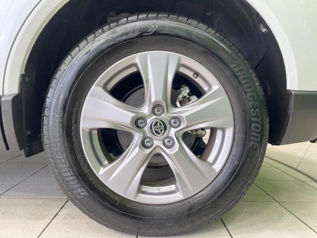 ハリアー S 禁煙車 8型ディスプレーオーディオ バックカメラ 衝突軽減装置 レーダークルーズ コーナーセンサー スマートキー LEDヘッド ETC2.0 オートライト デュアルエアコン 純正17インチアルミ(52枚目)