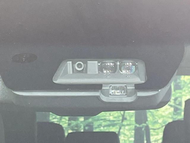 デリカD:5 P 禁煙車 4WD 衝突軽減装置 純正10型ナビ 両側電動スライド 全周囲カメラ レーダークルーズ ステアリングヒーター シートヒーター ブラインドスポットモニター ETC ドラレコ パワーバックドア(6枚目)