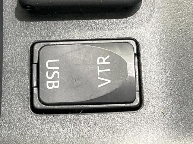 プリウス Sツーリングセレクション 禁煙車 純正9型ナビ 4WD バックカメラ 衝突軽減装置 レーダークルーズ ドラレコ スマートキー LEDヘッド ETC2.0 オートハイビーム オートライト オートエアコン(38枚目)