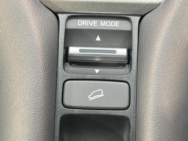 ZR-V e:HEV Z 禁煙車 純正9型ナビ 4WD 全周囲カメラ 寒冷地仕様 衝突軽減装置 レーダークルーズ BOSEサウンド 電動リアゲート レザーシート ドラレコ スマートキー LEDヘッド ETC2.0(33枚目)