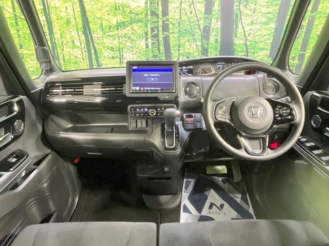N-BOXカスタム L 禁煙車 純正8型ナビ 衝突軽減装置 レーダークルーズ シートヒーター ドラレコ ETC バックカメラ Bluetooth再生 フルセグTV 車線逸脱警報 スマートキー 片側電動スライド(2枚目)