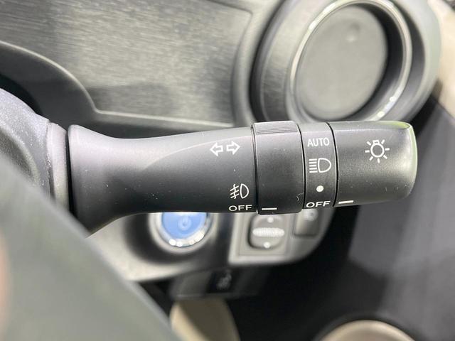 アクア G 禁煙車 メモリーナビ スマートキー LEDヘッド オートライト オートエアコン Bluetooth CD DVD再生 フルセグ プライバシーガラス 電動格納ミラー(4枚目)