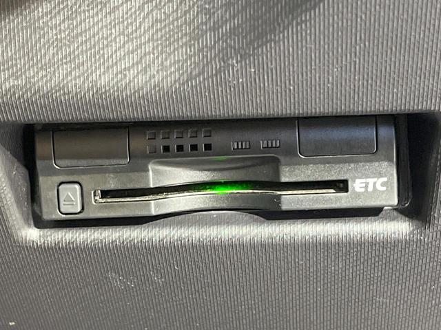 アクア S 禁煙車 ドラレコ スマートキー ビルトインETC オートライト オートエアコン CD 横滑り防止装置 ステアリングスイッチ 電動格納ミラー プライバシーガラス(4枚目)