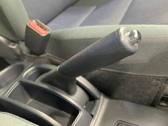 アクア S 禁煙車 ドラレコ スマートキー ビルトインETC オートライト オートエアコン CD 横滑り防止装置 ステアリングスイッチ 電動格納ミラー プライバシーガラス(25枚目)