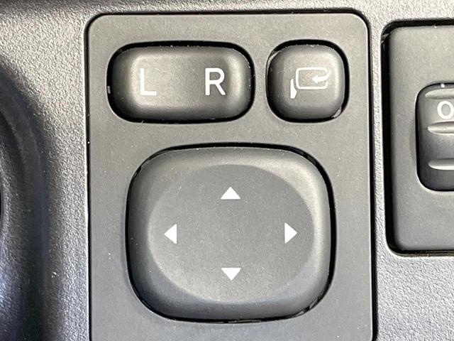 アクア S 禁煙車 ドラレコ スマートキー ビルトインETC オートライト オートエアコン CD 横滑り防止装置 ステアリングスイッチ 電動格納ミラー プライバシーガラス(31枚目)