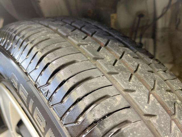 アクア S 禁煙車 ドラレコ スマートキー ビルトインETC オートライト オートエアコン CD 横滑り防止装置 ステアリングスイッチ 電動格納ミラー プライバシーガラス(50枚目)