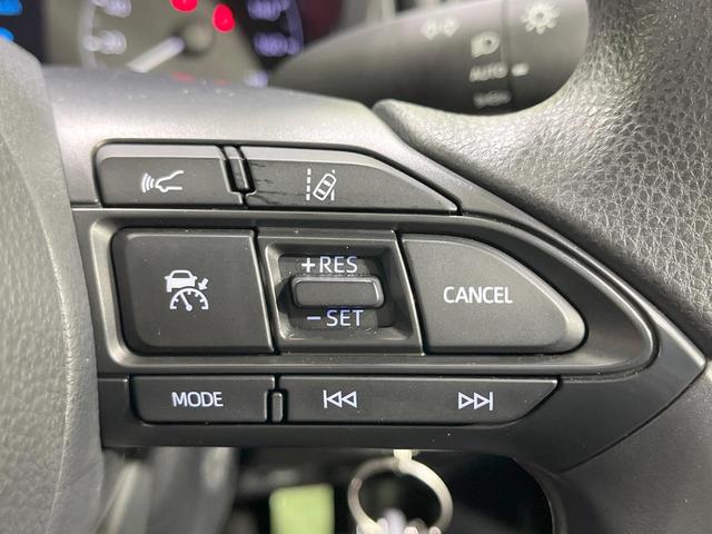 ヤリス ハイブリッドX 禁煙車 衝突軽減装置 ディスプレイオーディオ レーダークルーズ オートハイビーム ETC オートエアコン オートライト Bluetooth 電動格納ミラー キーレス 盗難防止装置 プライバシーガラス(5枚目)