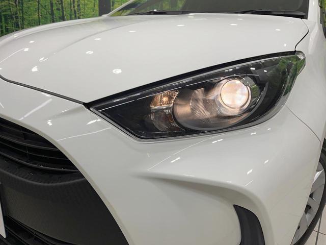 ヤリス ハイブリッドX 禁煙車 衝突軽減装置 ディスプレイオーディオ レーダークルーズ オートハイビーム ETC オートエアコン オートライト Bluetooth 電動格納ミラー キーレス 盗難防止装置 プライバシーガラス(12枚目)