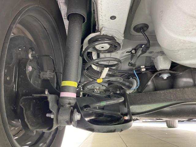 ヤリス ハイブリッドX 禁煙車 衝突軽減装置 ディスプレイオーディオ レーダークルーズ オートハイビーム ETC オートエアコン オートライト Bluetooth 電動格納ミラー キーレス 盗難防止装置 プライバシーガラス(23枚目)