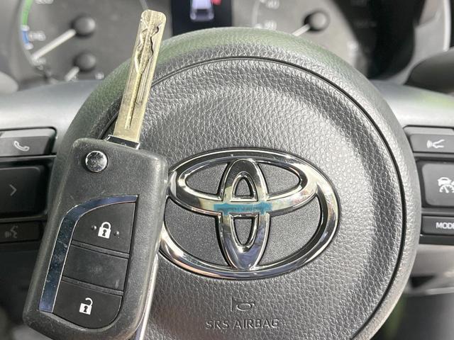 ヤリス ハイブリッドX 禁煙車 衝突軽減装置 ディスプレイオーディオ レーダークルーズ オートハイビーム ETC オートエアコン オートライト Bluetooth 電動格納ミラー キーレス 盗難防止装置 プライバシーガラス(25枚目)