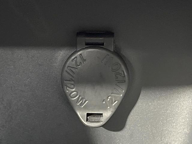 ヤリス ハイブリッドX 禁煙車 衝突軽減装置 ディスプレイオーディオ レーダークルーズ オートハイビーム ETC オートエアコン オートライト Bluetooth 電動格納ミラー キーレス 盗難防止装置 プライバシーガラス(44枚目)