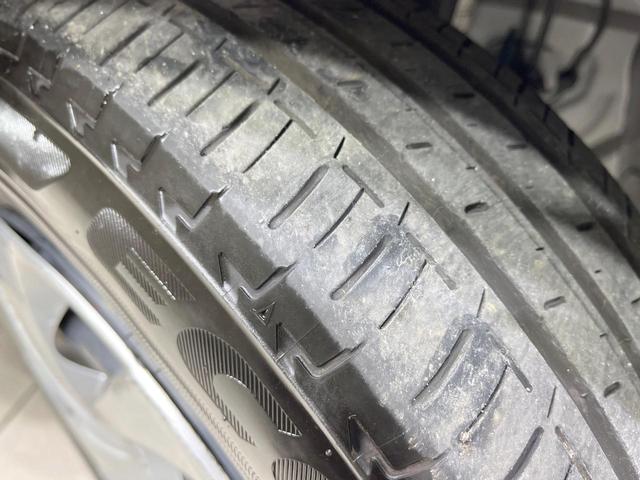 ヤリス ハイブリッドX 禁煙車 衝突軽減装置 ディスプレイオーディオ レーダークルーズ オートハイビーム ETC オートエアコン オートライト Bluetooth 電動格納ミラー キーレス 盗難防止装置 プライバシーガラス(50枚目)