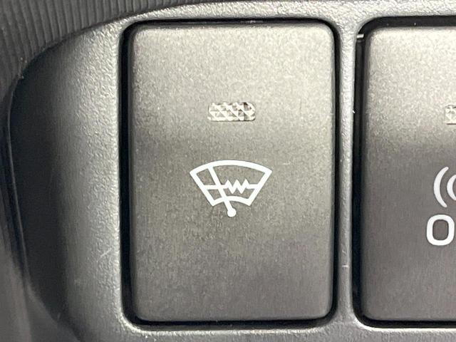 アクア S 禁煙車 SDナビ ETC 寒冷地仕様 オートエアコン スマートキー CD再生 オートライト 盗難防止システム 電動格納ミラー プライバシーガラス 横滑り防止(5枚目)