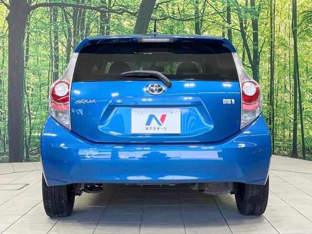 アクア S 禁煙車 SDナビ ETC 寒冷地仕様 オートエアコン スマートキー CD再生 オートライト 盗難防止システム 電動格納ミラー プライバシーガラス 横滑り防止(15枚目)