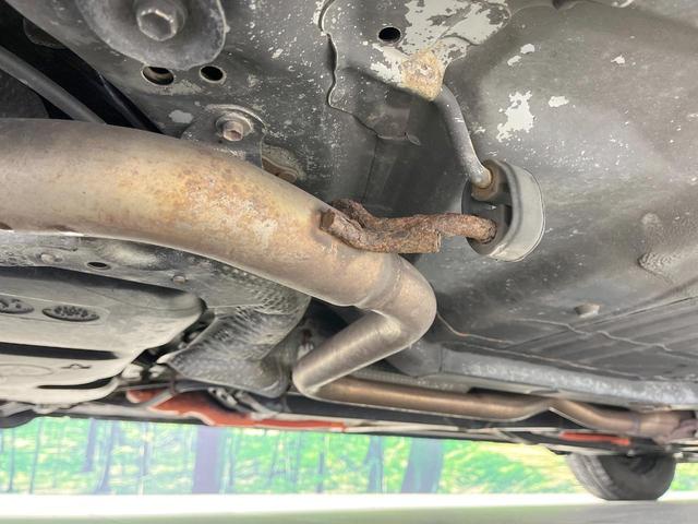 アクア S 禁煙車 SDナビ ETC 寒冷地仕様 オートエアコン スマートキー CD再生 オートライト 盗難防止システム 電動格納ミラー プライバシーガラス 横滑り防止(21枚目)