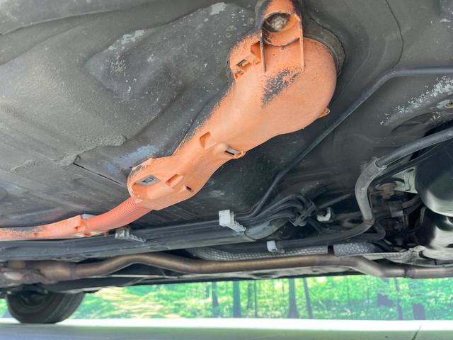 アクア S 禁煙車 SDナビ ETC 寒冷地仕様 オートエアコン スマートキー CD再生 オートライト 盗難防止システム 電動格納ミラー プライバシーガラス 横滑り防止(22枚目)