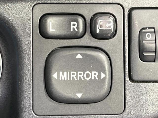 アクア S 禁煙車 SDナビ ETC 寒冷地仕様 オートエアコン スマートキー CD再生 オートライト 盗難防止システム 電動格納ミラー プライバシーガラス 横滑り防止(31枚目)