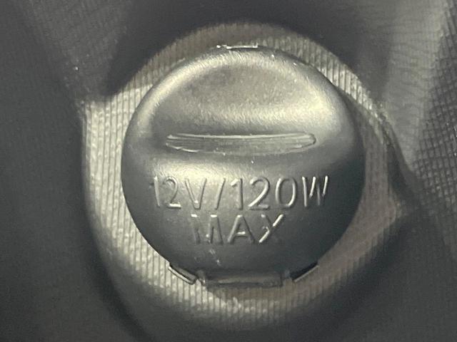 アクア S 禁煙車 SDナビ ETC 寒冷地仕様 オートエアコン スマートキー CD再生 オートライト 盗難防止システム 電動格納ミラー プライバシーガラス 横滑り防止(32枚目)