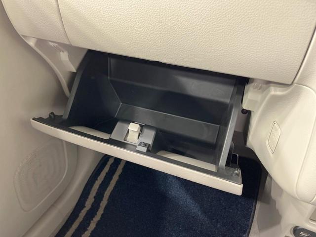 アルトラパン モード　禁煙車　４ＷＤ　純正ナビ　全周囲カメラ　衝突軽減装置　前席シートヒーター　ＨＩＤヘッド　オートエアコン　Ｂｌｕｅｔｏｏｔｈ　オートライト　純正革巻きステアリング　アイドリングストップ（34枚目）