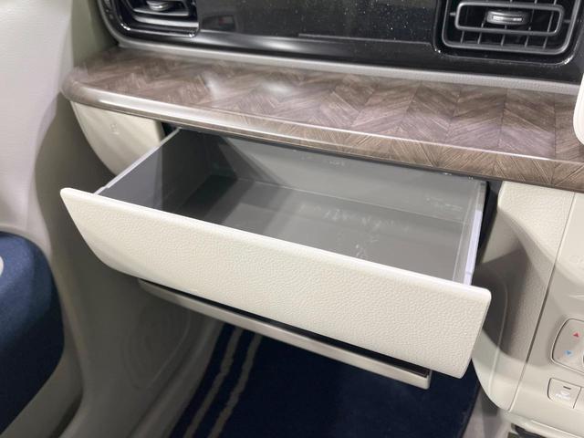 アルトラパン モード　禁煙車　４ＷＤ　純正ナビ　全周囲カメラ　衝突軽減装置　前席シートヒーター　ＨＩＤヘッド　オートエアコン　Ｂｌｕｅｔｏｏｔｈ　オートライト　純正革巻きステアリング　アイドリングストップ（35枚目）