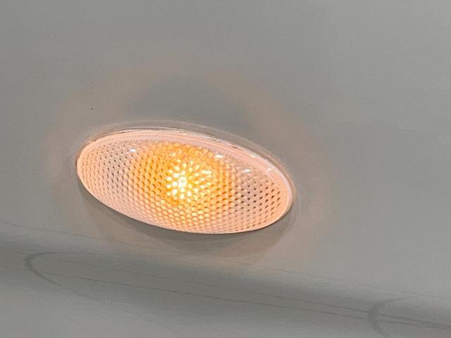 アルトラパン モード　禁煙車　４ＷＤ　純正ナビ　全周囲カメラ　衝突軽減装置　前席シートヒーター　ＨＩＤヘッド　オートエアコン　Ｂｌｕｅｔｏｏｔｈ　オートライト　純正革巻きステアリング　アイドリングストップ（50枚目）