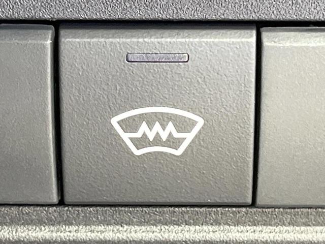 ヤリスクロス X 禁煙車 4WD 純正8型ディスプレイオーディオ バックカメラ 寒冷地仕様 衝突軽減装置 レーダークルーズ コーナーセンサー ETC オートハイビーム オートライト Bluetooth スマートキー(6枚目)