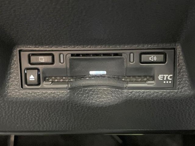 ヤリスクロス X 禁煙車 4WD 純正8型ディスプレイオーディオ バックカメラ 寒冷地仕様 衝突軽減装置 レーダークルーズ コーナーセンサー ETC オートハイビーム オートライト Bluetooth スマートキー(28枚目)