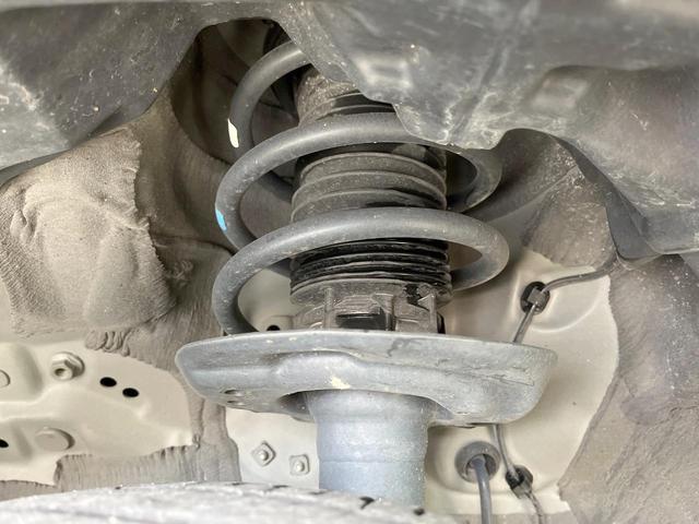 ヤリスクロス ハイブリッドZ 禁煙車 4WD 衝突軽減装置 純正ディスプレイオーディオ 全周囲カメラ レーダークルーズ 寒冷地仕様 ハーフレザーシート 前席シートヒーター ブラインドスポットモニター ヘッドアップディスプレイ(20枚目)