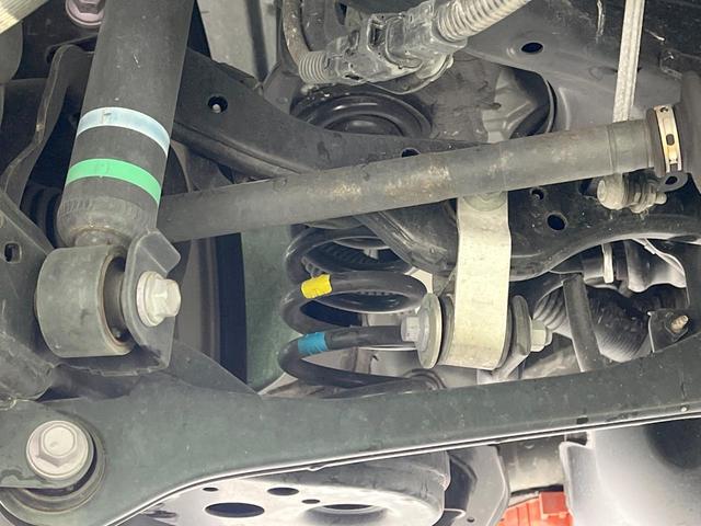 ヤリスクロス ハイブリッドZ 禁煙車 4WD 衝突軽減装置 純正ディスプレイオーディオ 全周囲カメラ レーダークルーズ 寒冷地仕様 ハーフレザーシート 前席シートヒーター ブラインドスポットモニター ヘッドアップディスプレイ(23枚目)