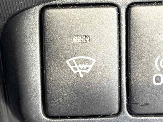 アクア G 禁煙車 寒冷地仕様 スマートキー オートライト 純正15インチアルミ CD パワーウインドウ パワーステアリング 電動格納ミラー オートエアコン(3枚目)