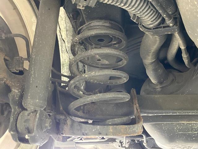 アクア G 禁煙車 寒冷地仕様 スマートキー オートライト 純正15インチアルミ CD パワーウインドウ パワーステアリング 電動格納ミラー オートエアコン(21枚目)