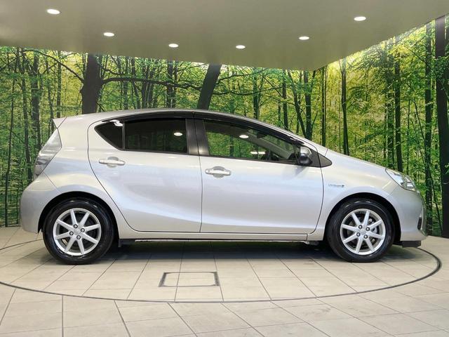 アクア G 禁煙車 寒冷地仕様 スマートキー オートライト 純正15インチアルミ CD パワーウインドウ パワーステアリング 電動格納ミラー オートエアコン(48枚目)